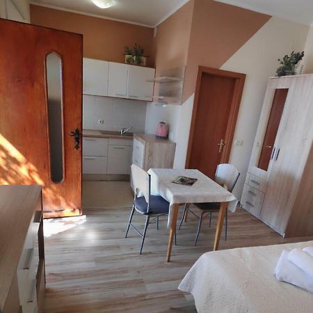 Apartments Niko Омиш Экстерьер фото